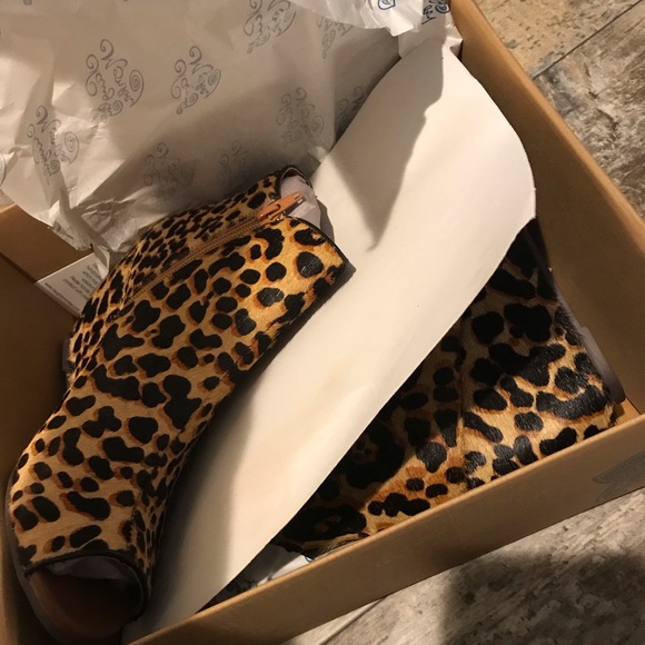 NAUGHTY MONKEY KUDA WEDGES! - Picture 4 of 4